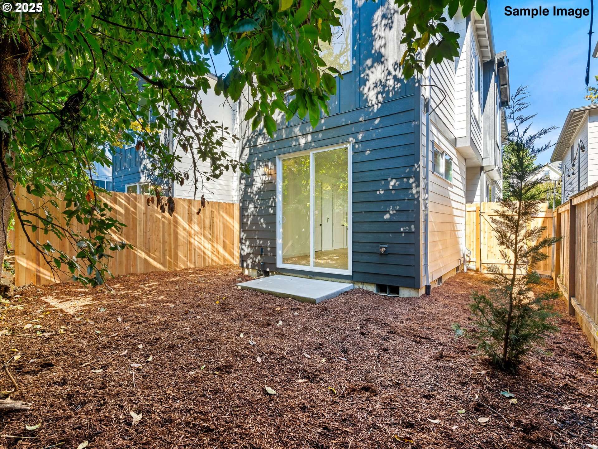 Portland, OR 97202,1054 SE Franklin ST