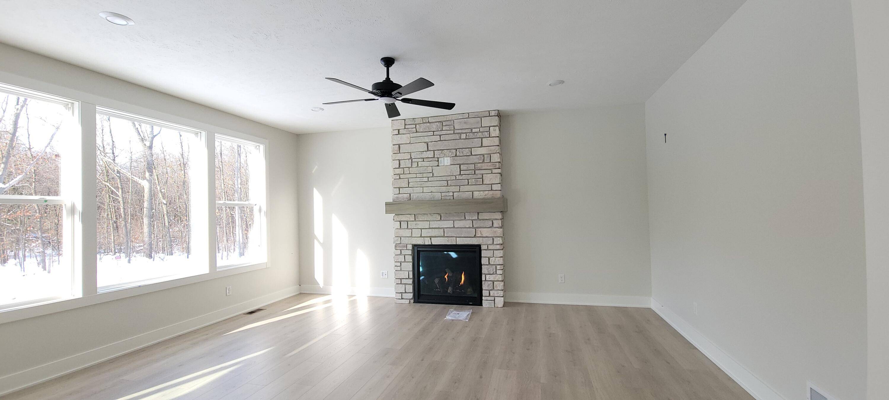 Lowell, MI 49331,1401 Kimber DR SE #107