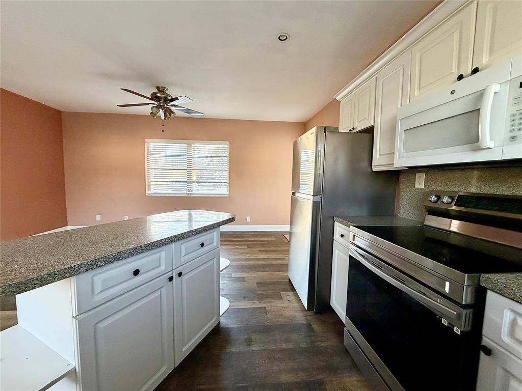 Hollywood, FL 33020,2225 Polk St #11A