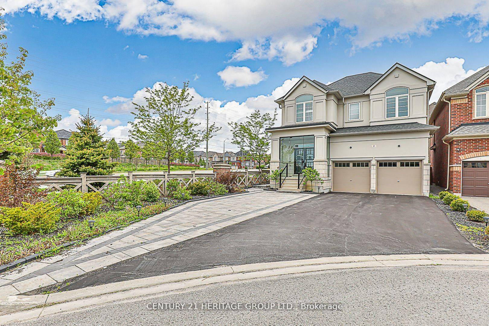 Aurora, ON L4G 0V4,2 Roy Harper AVE