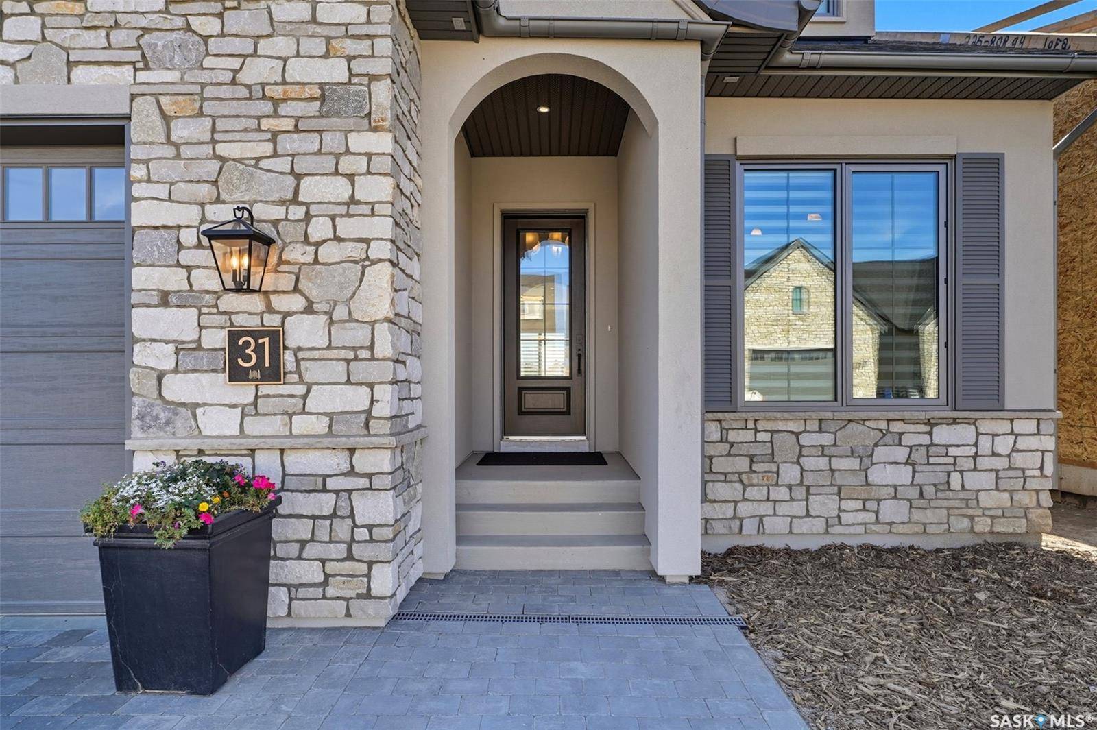 Saskatoon, SK S7T 1B1,350 Cartwright STREET #31