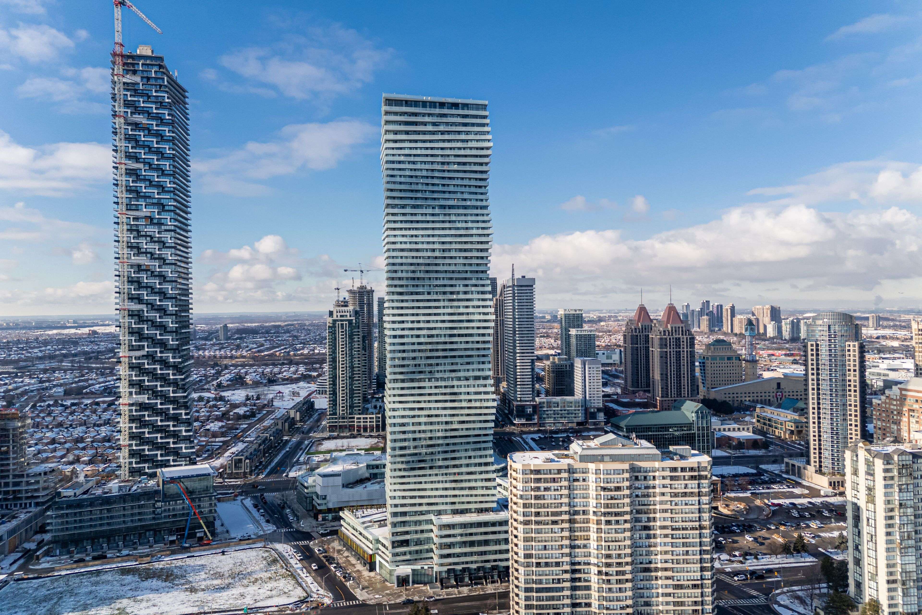 Mississauga, ON L5B 0M4,415 Webb DR