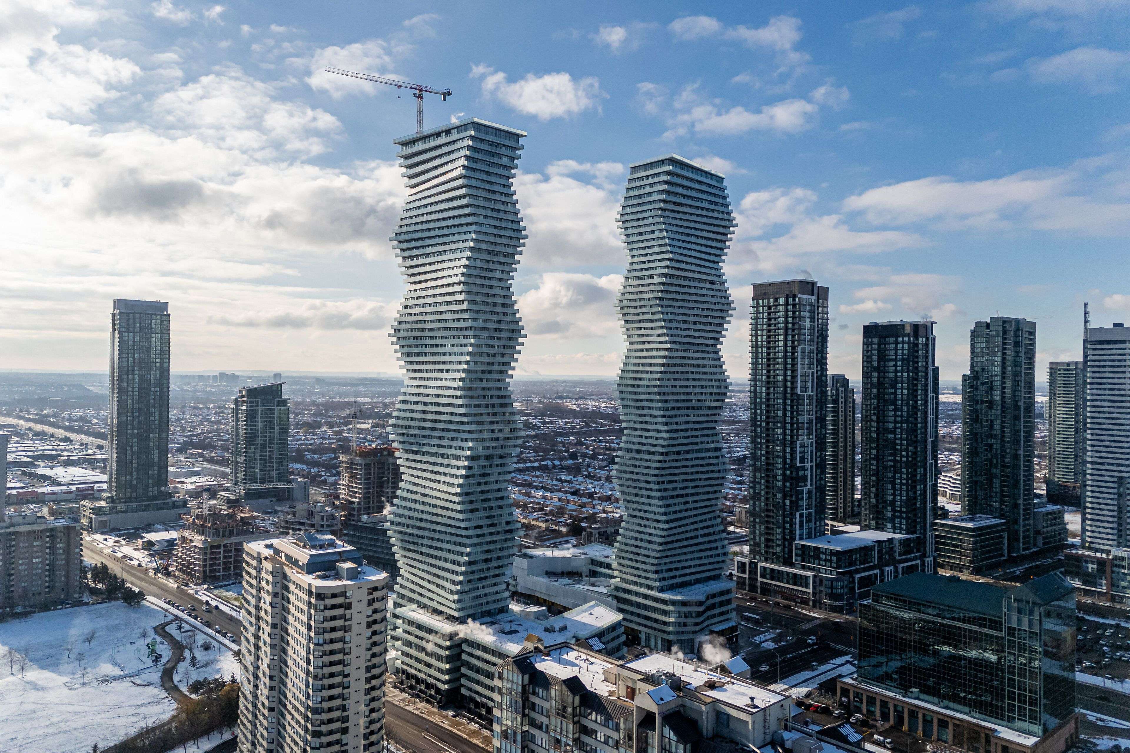 Mississauga, ON L5B 0M4,415 Webb DR