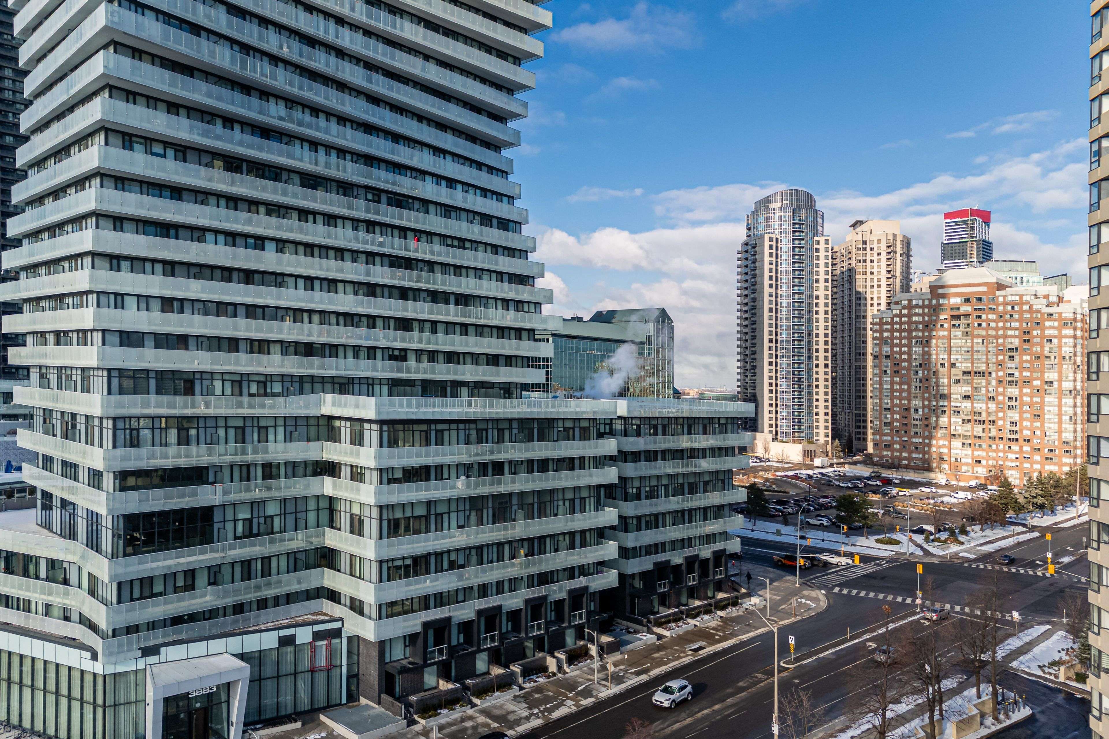 Mississauga, ON L5B 0M4,415 Webb DR