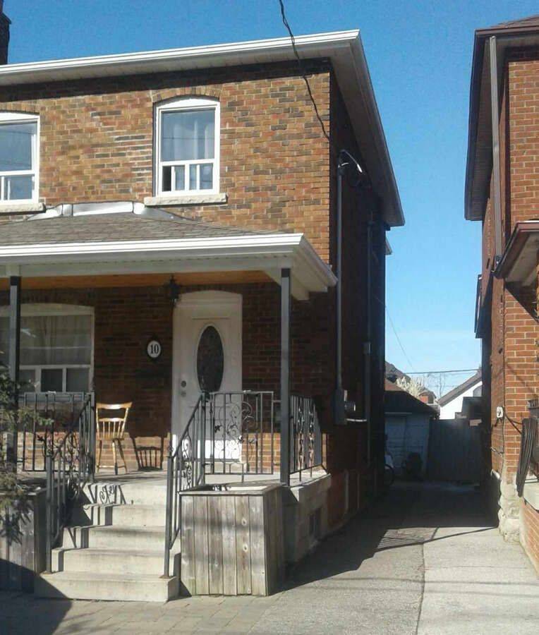 Toronto W03, ON M6E 3Y4,10 Fairbank AVE