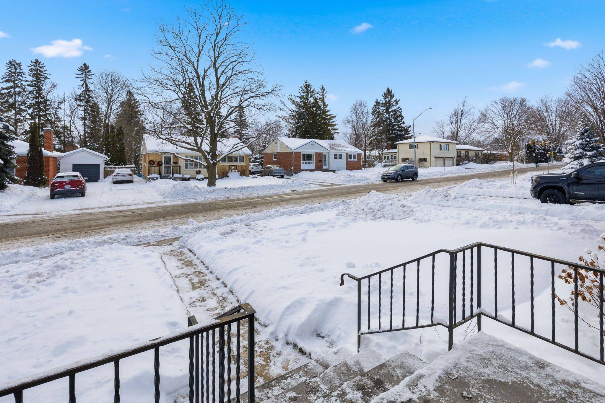 Kawartha Lakes, ON K9V 2S1,6 Sunset CT