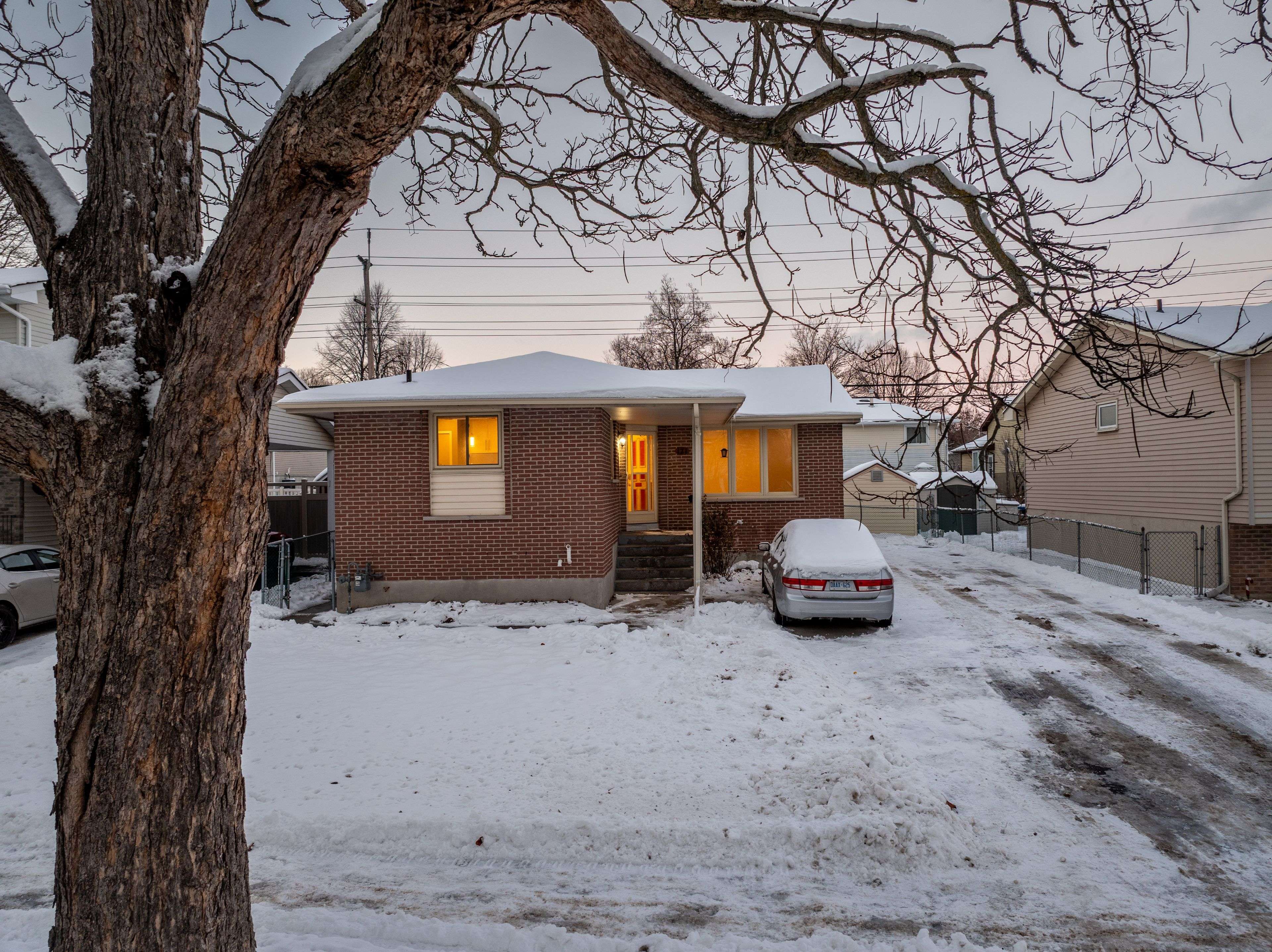 Kingston, ON K7K 5W1,171 Sutherland DR