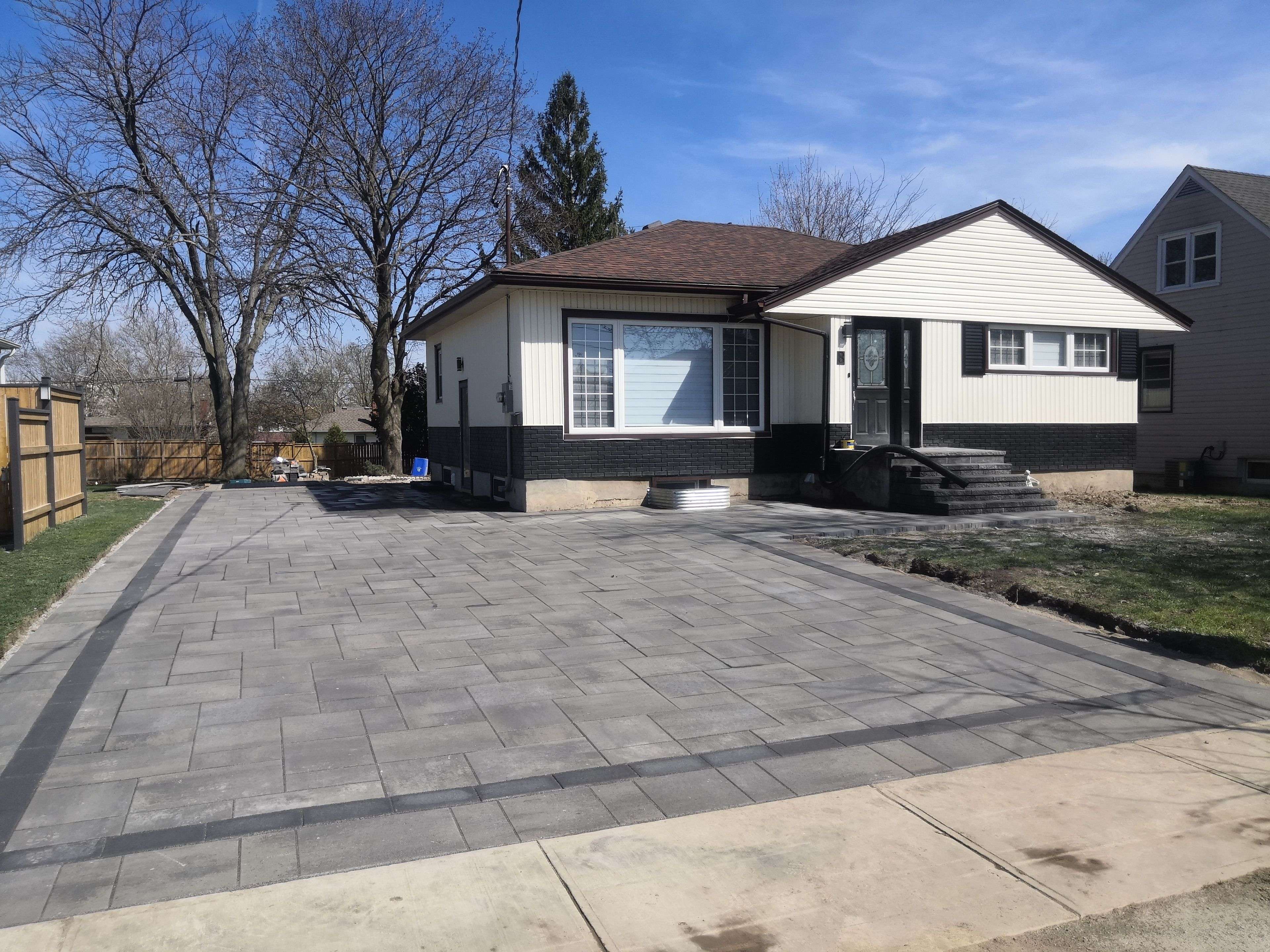 St. Catharines, ON L2S 2S2,8 Frederick ST ##Main