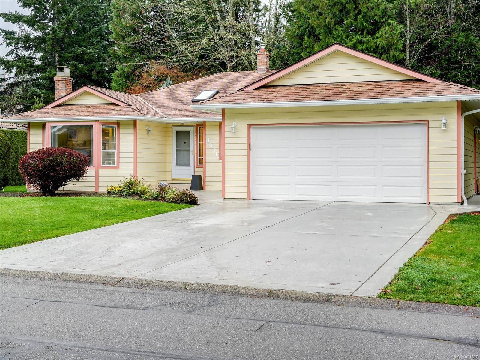 North Saanich, BC V8L 5C8,8618 Kingcome Cres