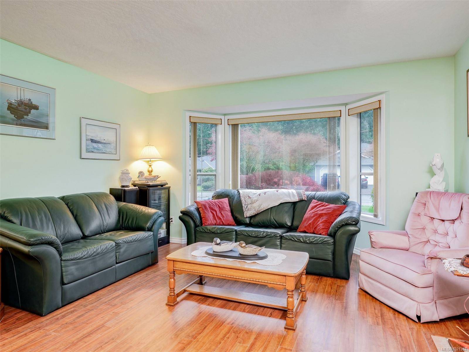 North Saanich, BC V8L 5C8,8618 Kingcome Cres