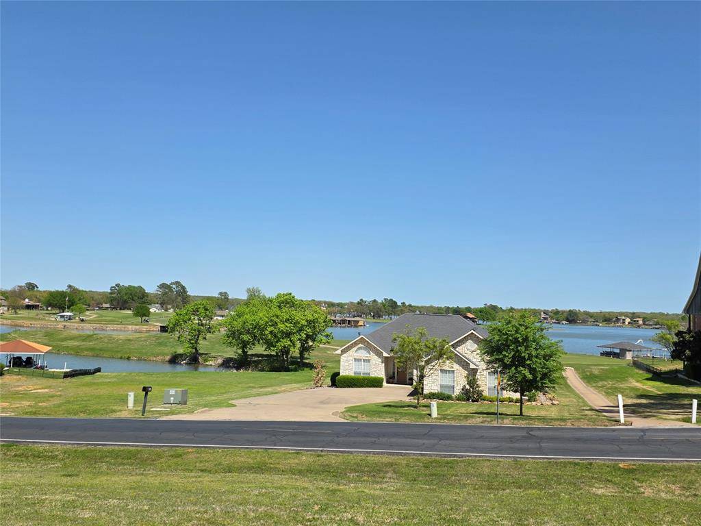 Lake Kiowa, TX 76240,418 Kiowa Drive W