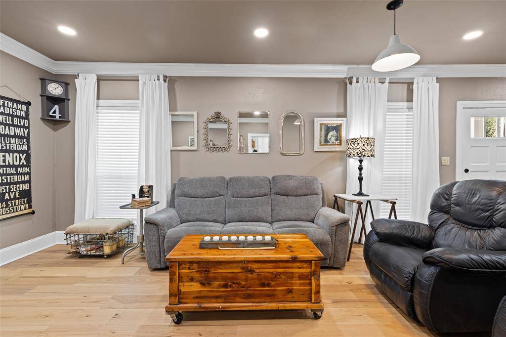 Gilmer, TX 75644,918 N Montgomery Street