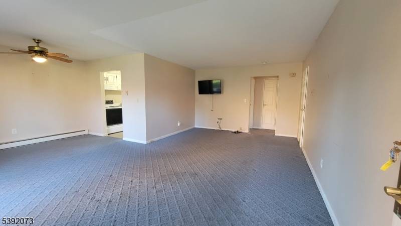 Midland Park Boro, NJ 07432,15 Cottage St19 3a #3A