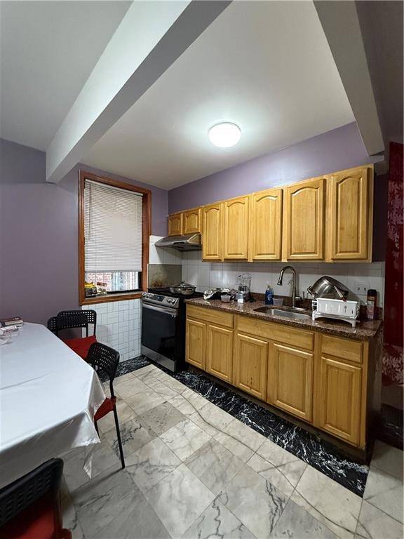 Brooklyn, NY 11232,872 41st ST