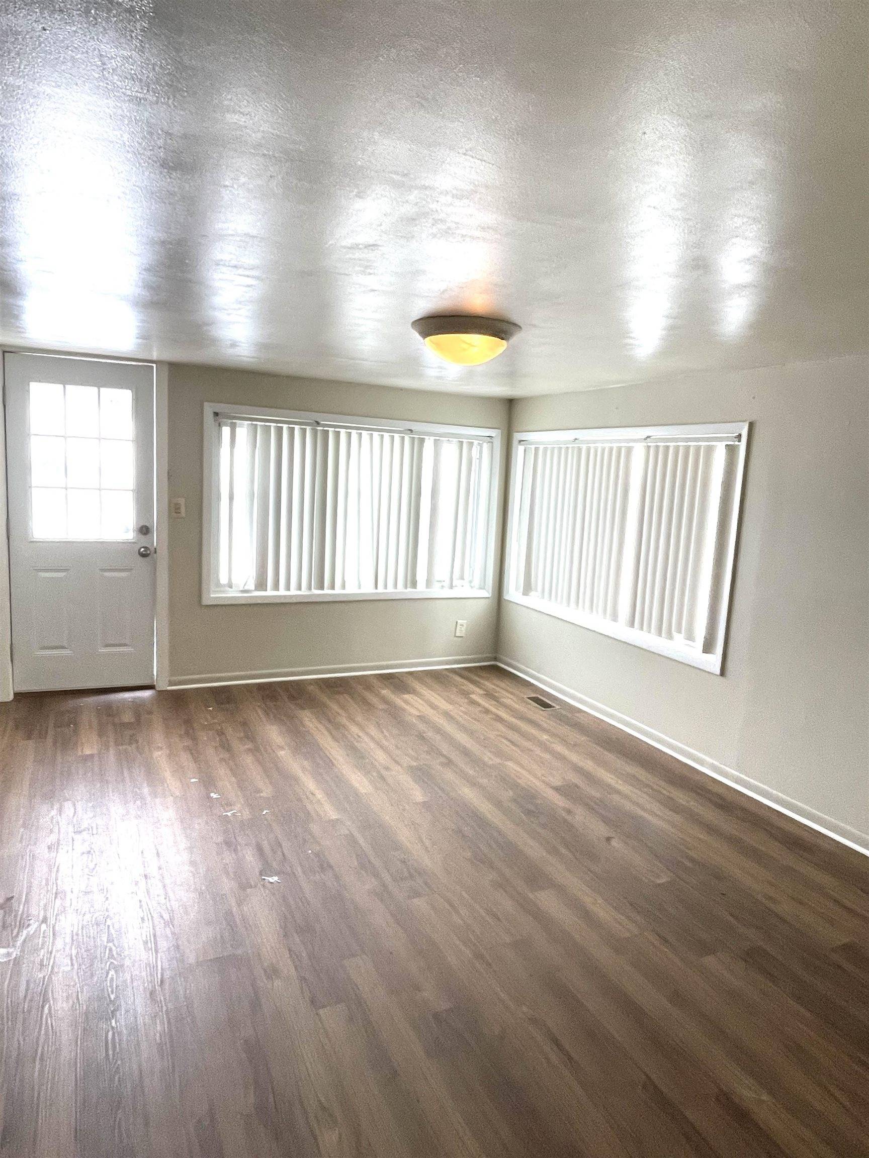 Owosso, MI 48867,1236 Walnut ST