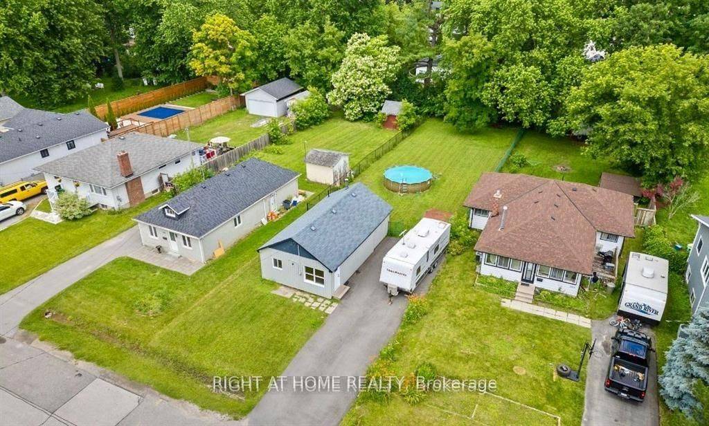 Georgina, ON L4P 2T2,208 Bayview AVE