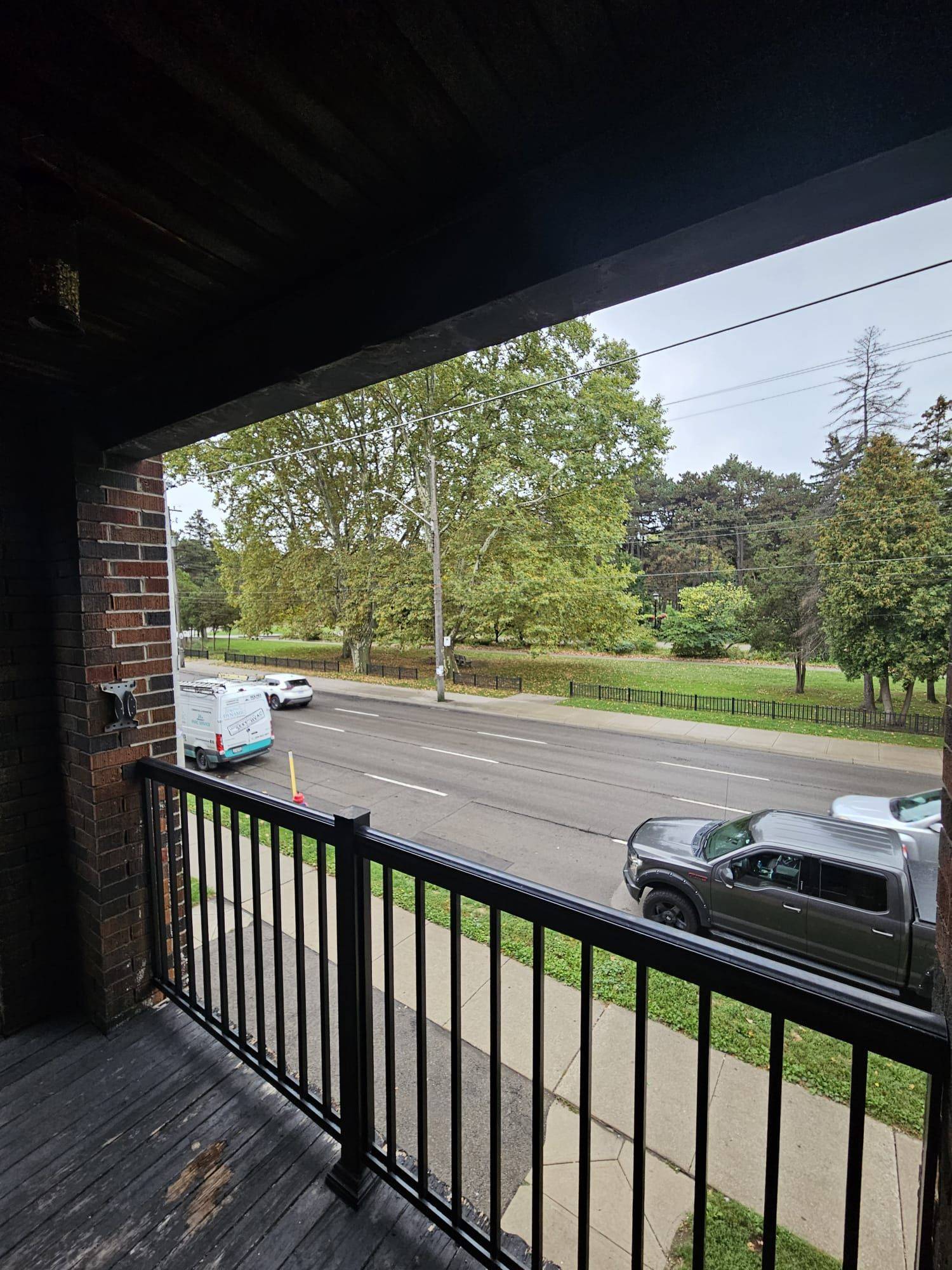 Hamilton, ON L8M 1N3,983 Main ST E #3