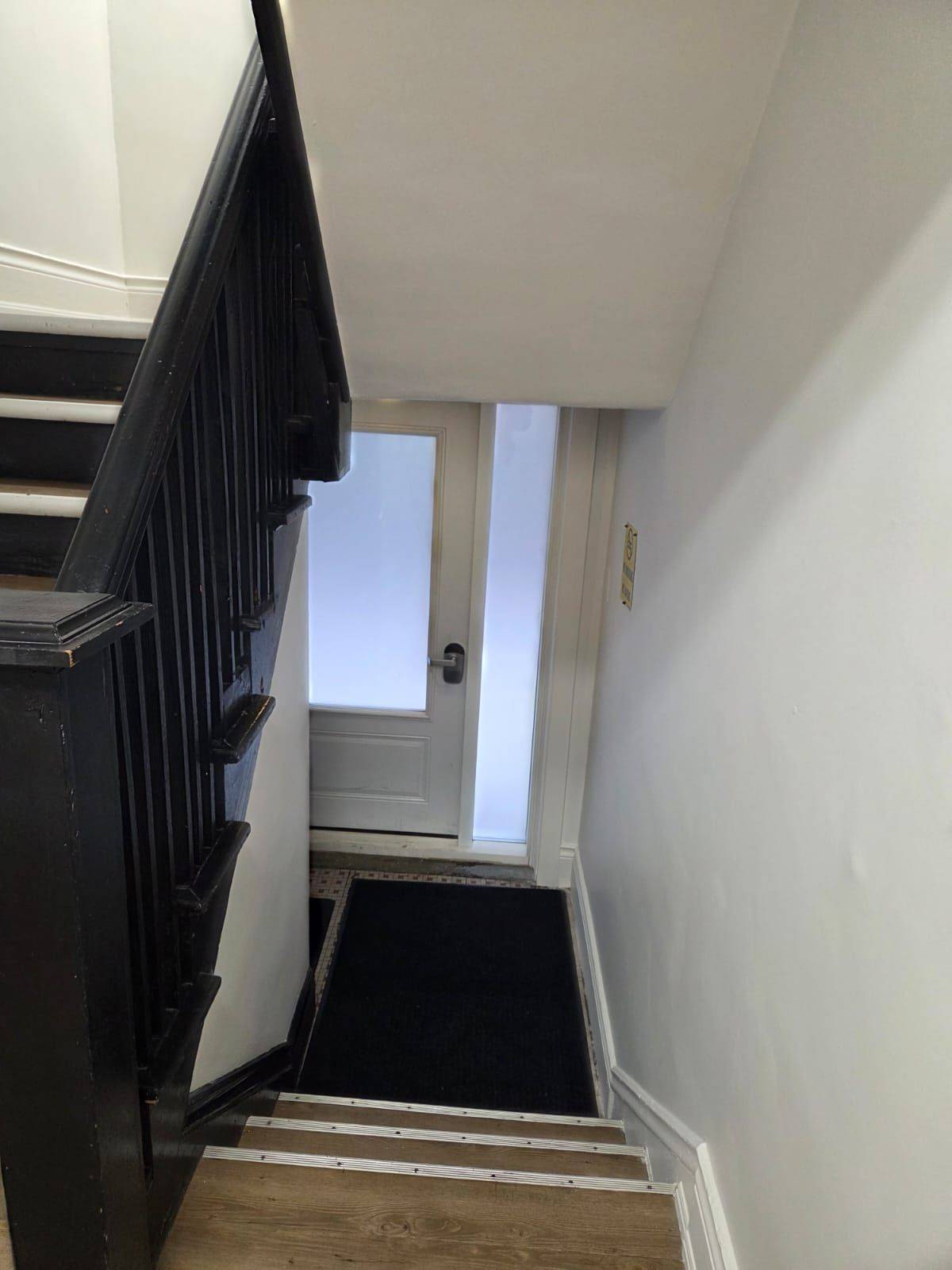 Hamilton, ON L8M 1N3,983 Main ST E #2