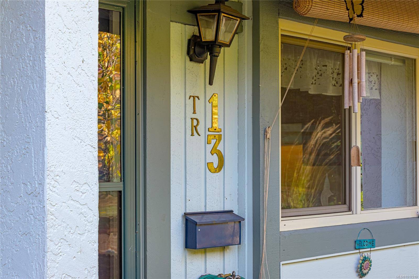 Saanich, BC V8X 5J2,4140 Interurban Rd #13