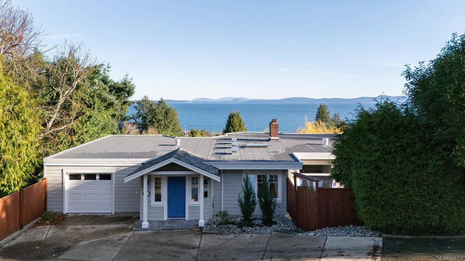 Saanich, BC V8Y 2G1,5055 Lochside Dr