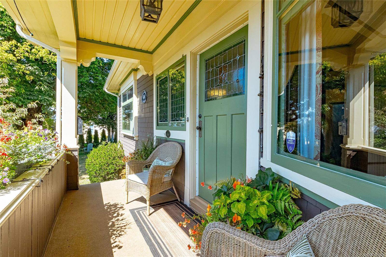 Victoria, BC V8V 1H9,606 Niagara St