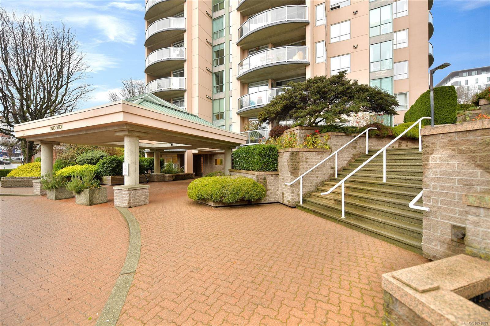 Victoria, BC V8V 4Y3,1010 View St #205