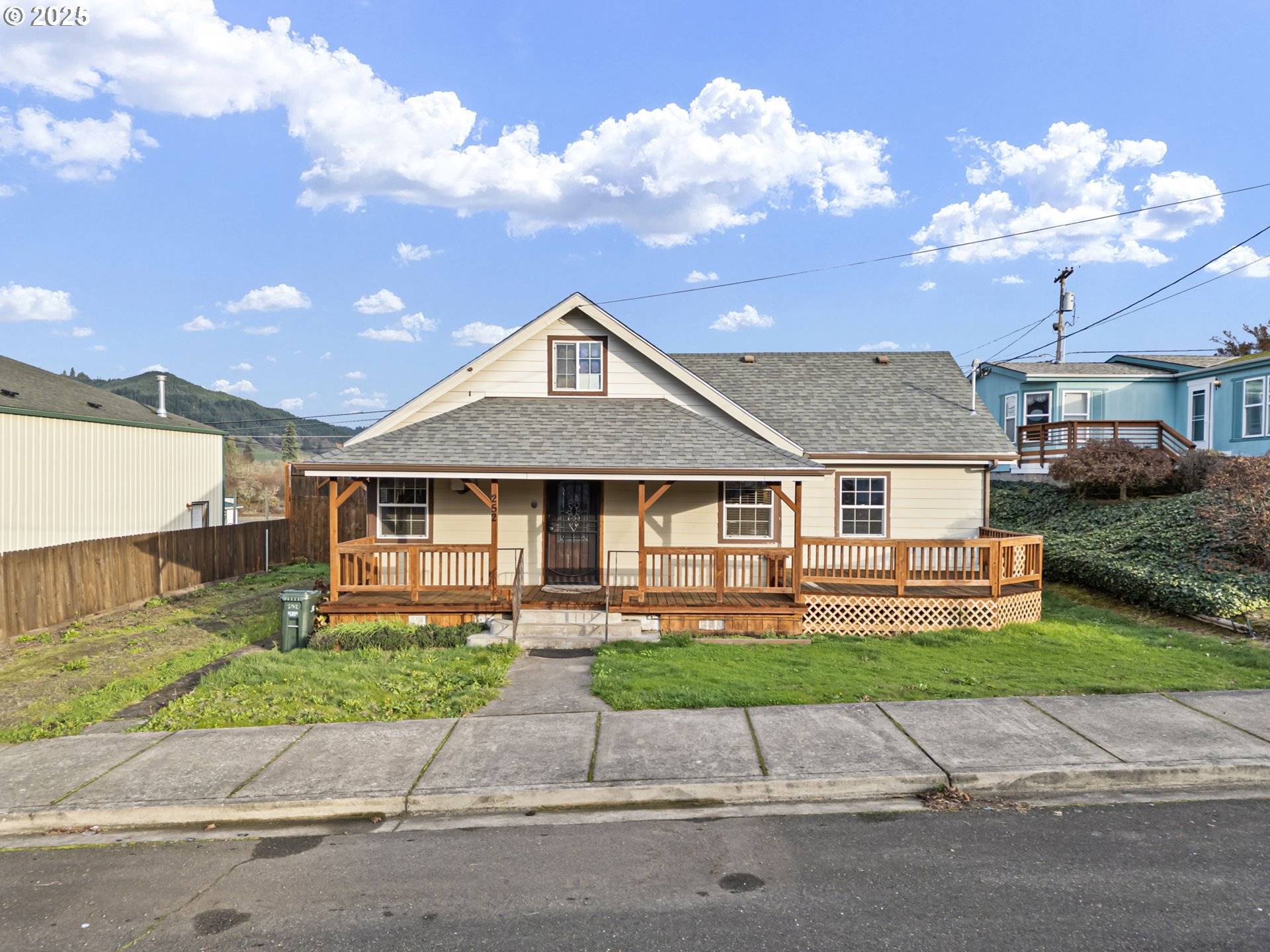 Yoncalla, OR 97499,252 ALDER ST