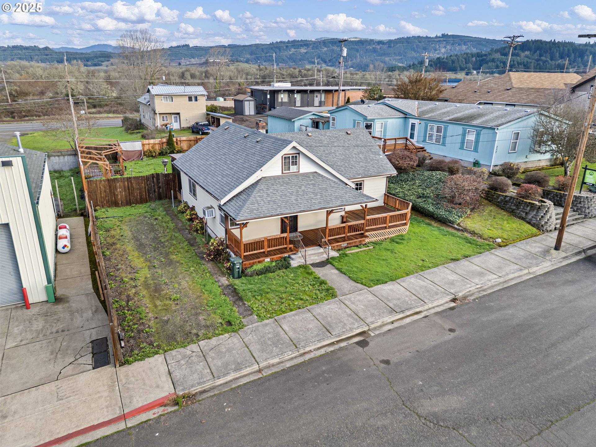 Yoncalla, OR 97499,252 ALDER ST