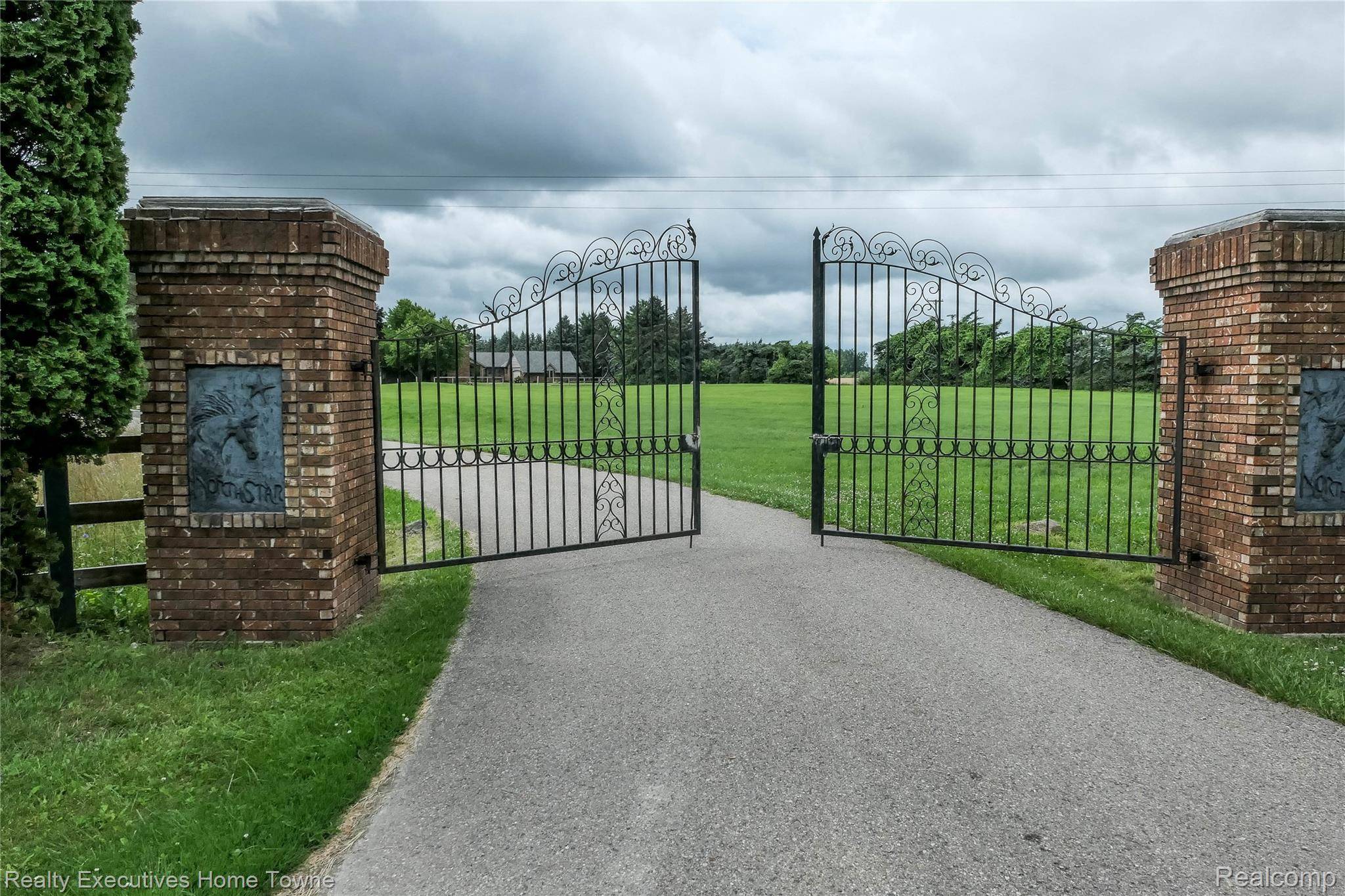 Clyde, MI 48049,7227 AVOCA RD