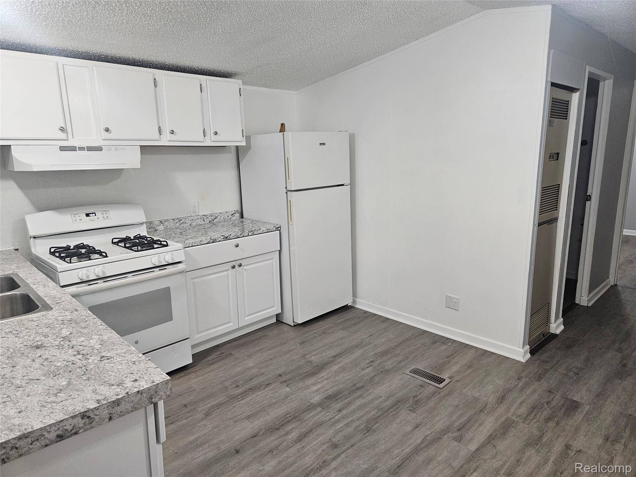 Flint, MI 48532,1512 Crescent lane Dr Lot#46