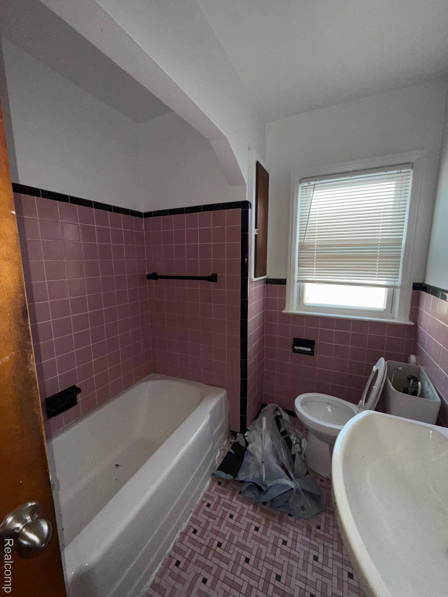 Detroit, MI 48228,7682 Piedmont ST