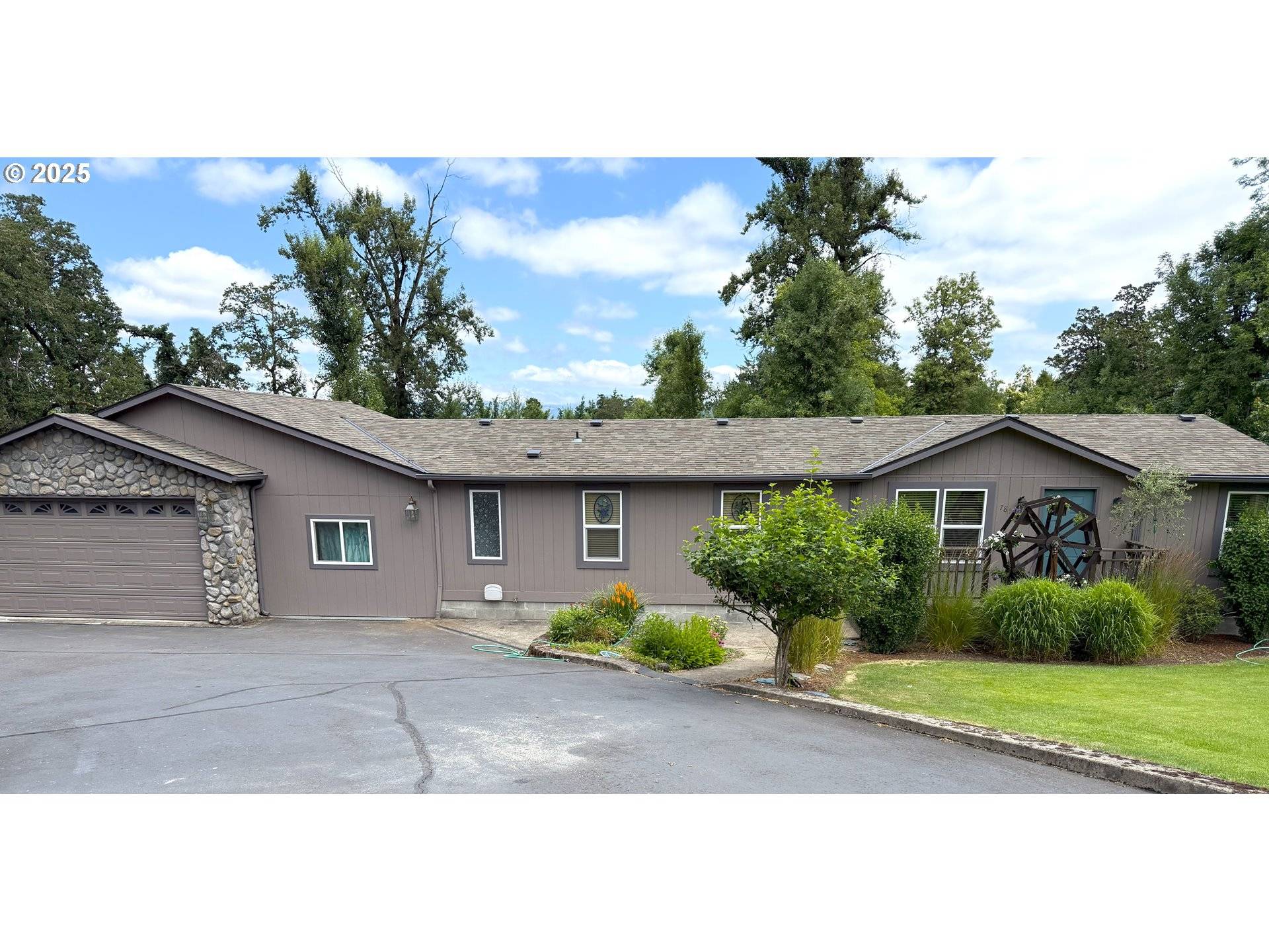 Cottage Grove, OR 97424,78135 DAYBREAK DR