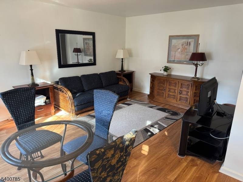 Cranford Twp., NJ 07016,16 D Parkway Village #D