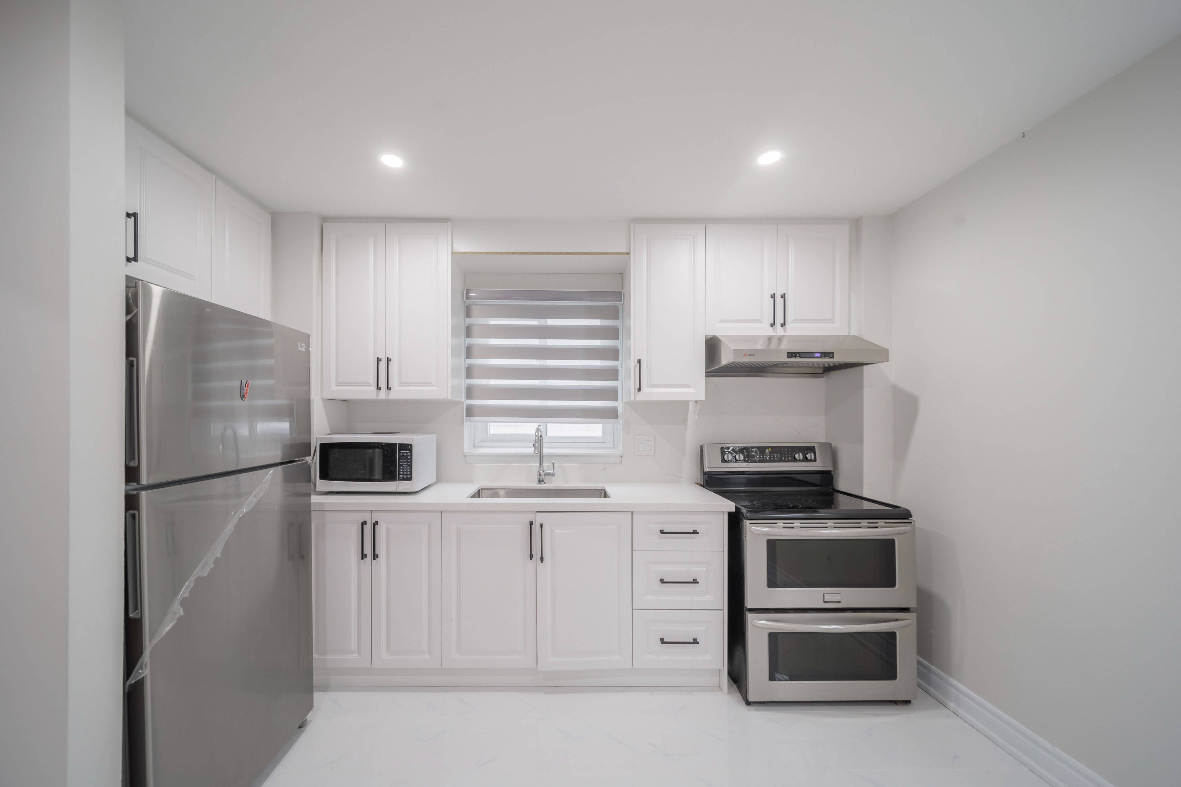 Toronto E11, ON M1B 2A2,8 Coltman CRES