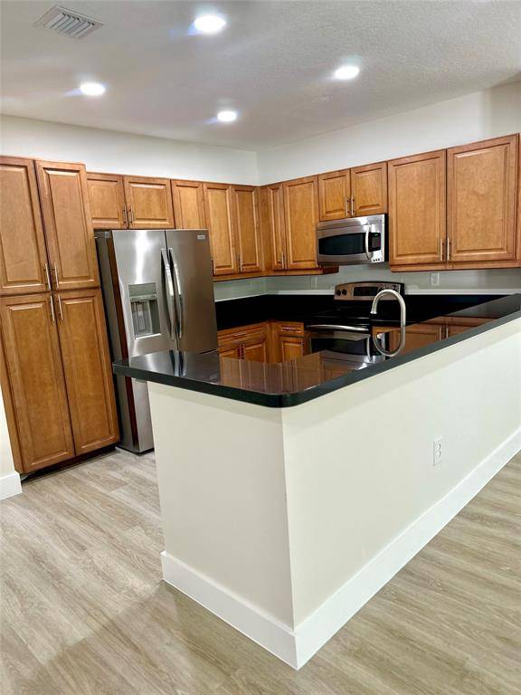 Fort Lauderdale, FL 33315,Address not disclosed