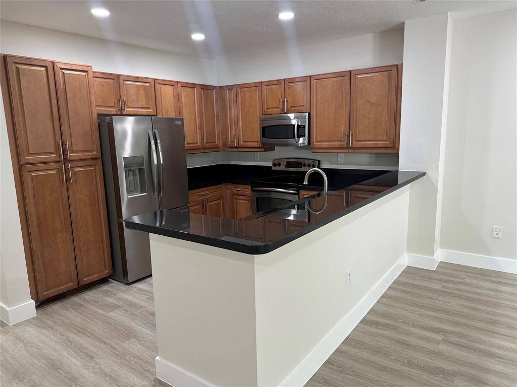 Fort Lauderdale, FL 33315,Address not disclosed