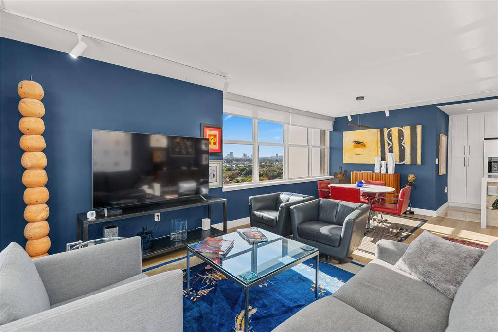 Fort Lauderdale, FL 33304,888 Intracoastal Dr #11