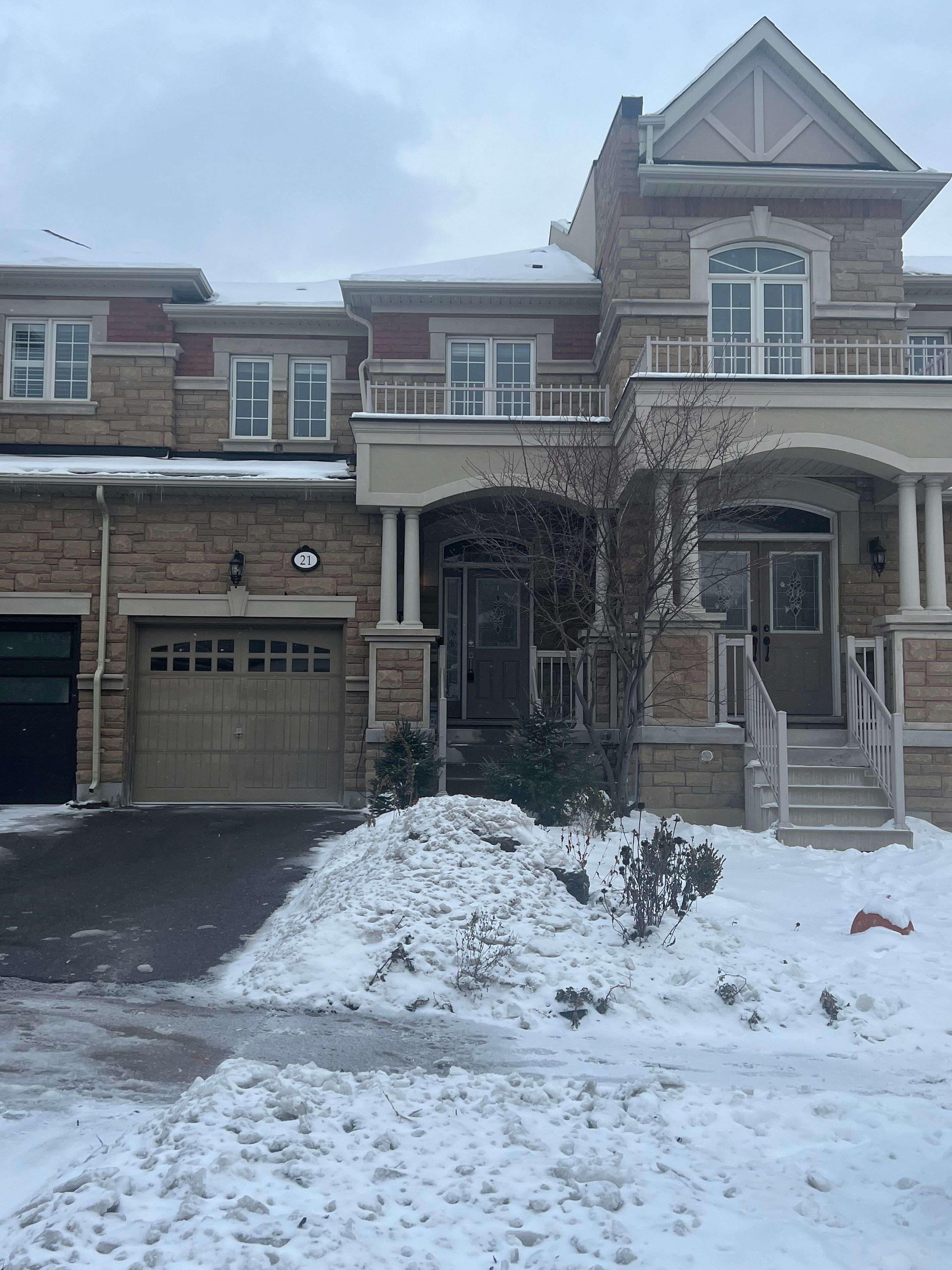 Vaughan, ON L6A 0X7,21 Spruce Pine CRES