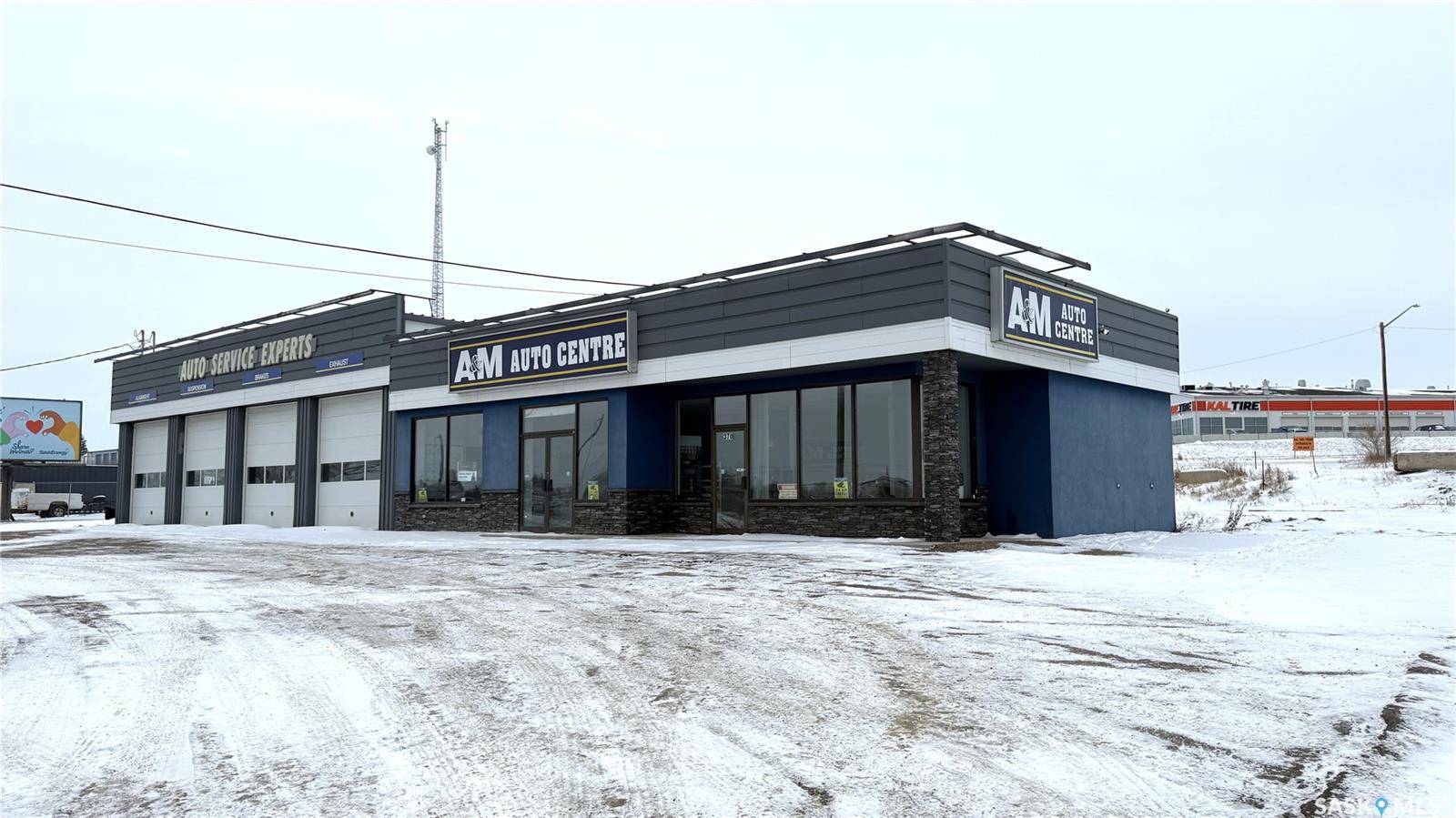 North Battleford, SK S9A 2R7,370 Railway AVENUE E