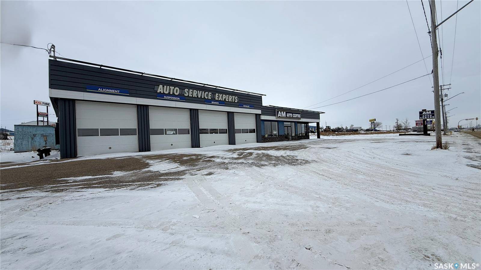 North Battleford, SK S9A 2R7,370 Railway AVENUE E