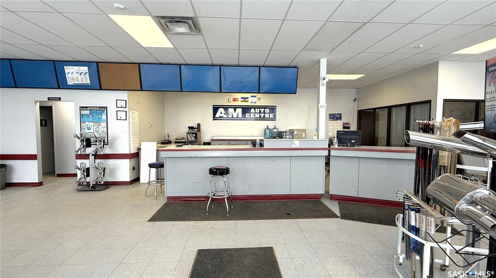 North Battleford, SK S9A 2R7,370 Railway AVENUE E