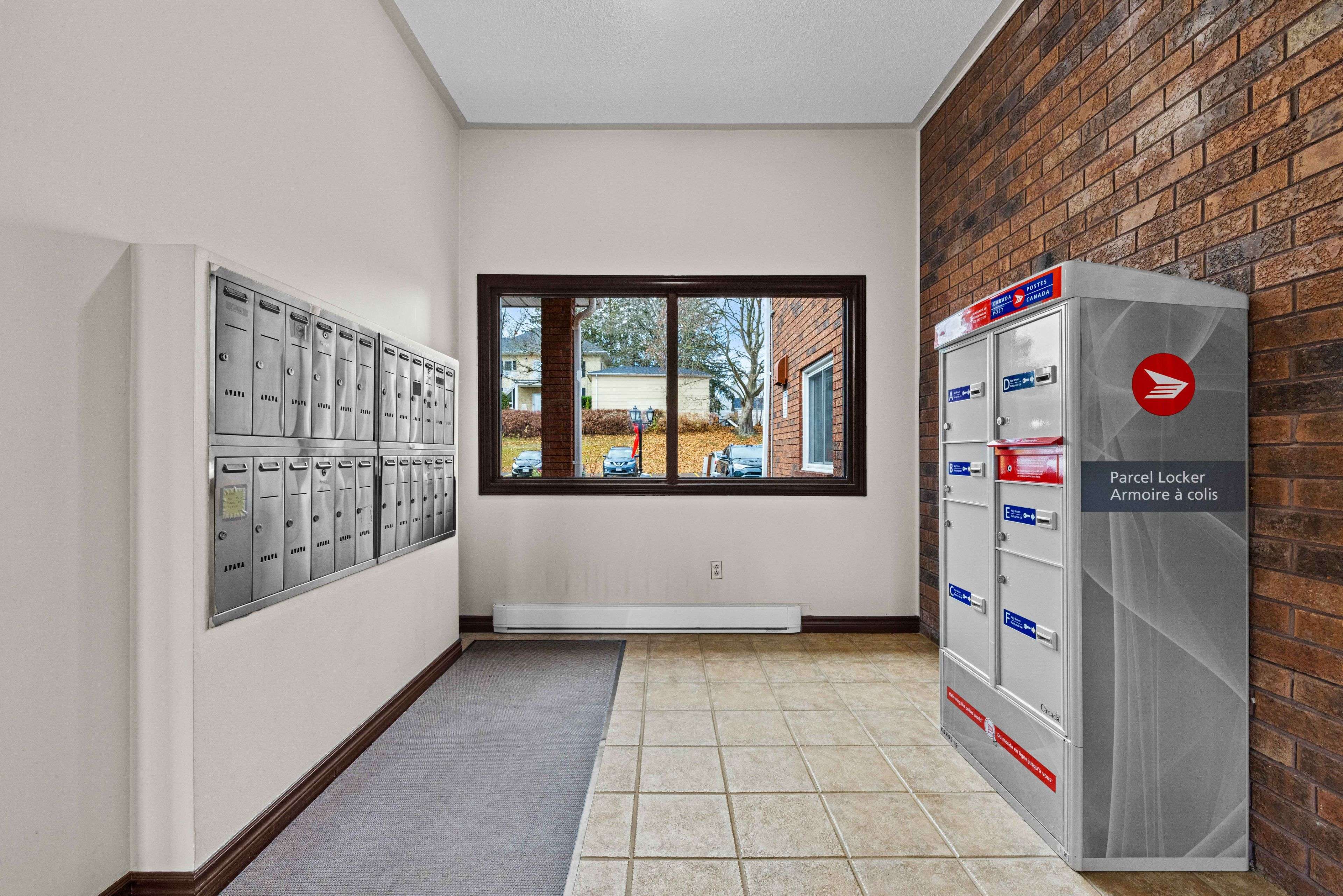 Peterborough, ON K9H 7M5,475 Parkhill RD W #213