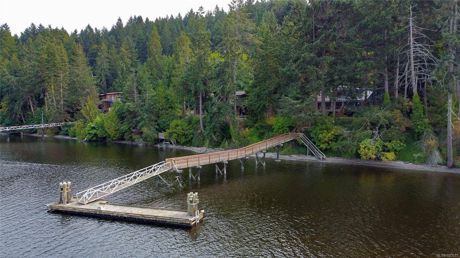 Salt Spring, BC V8K 2L5,122 Ontario Pl