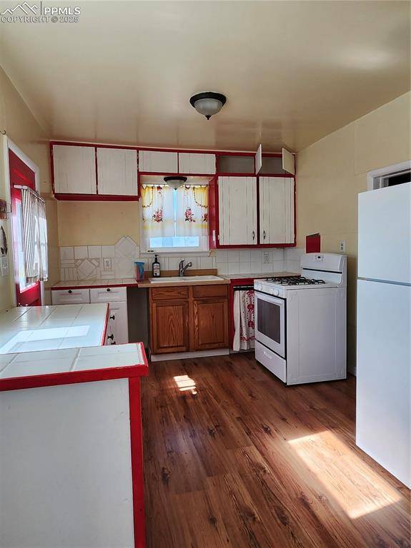 Hugo, CO 80821,607 2nd AVE