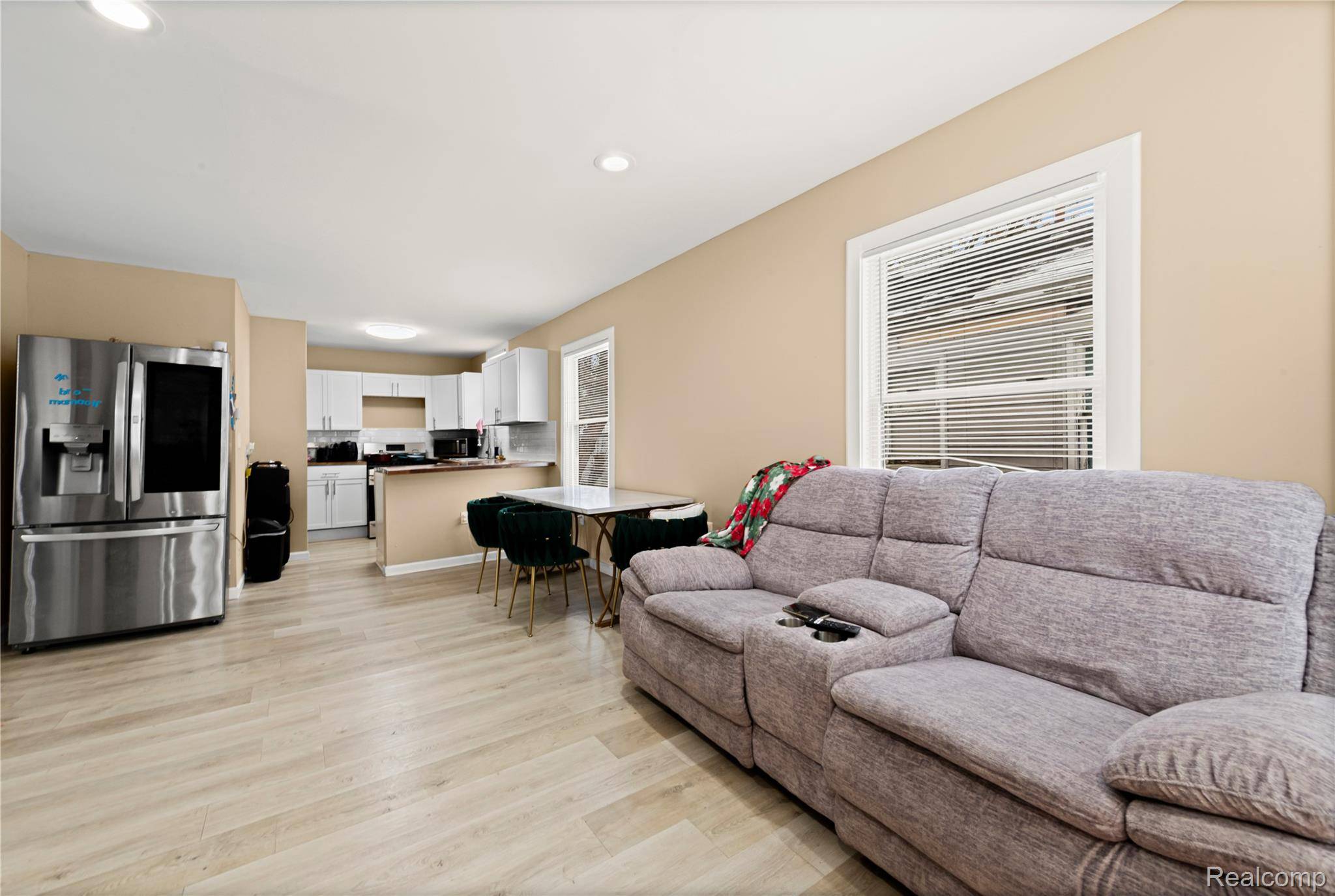 Detroit, MI 48235,19800 Oakfield ST