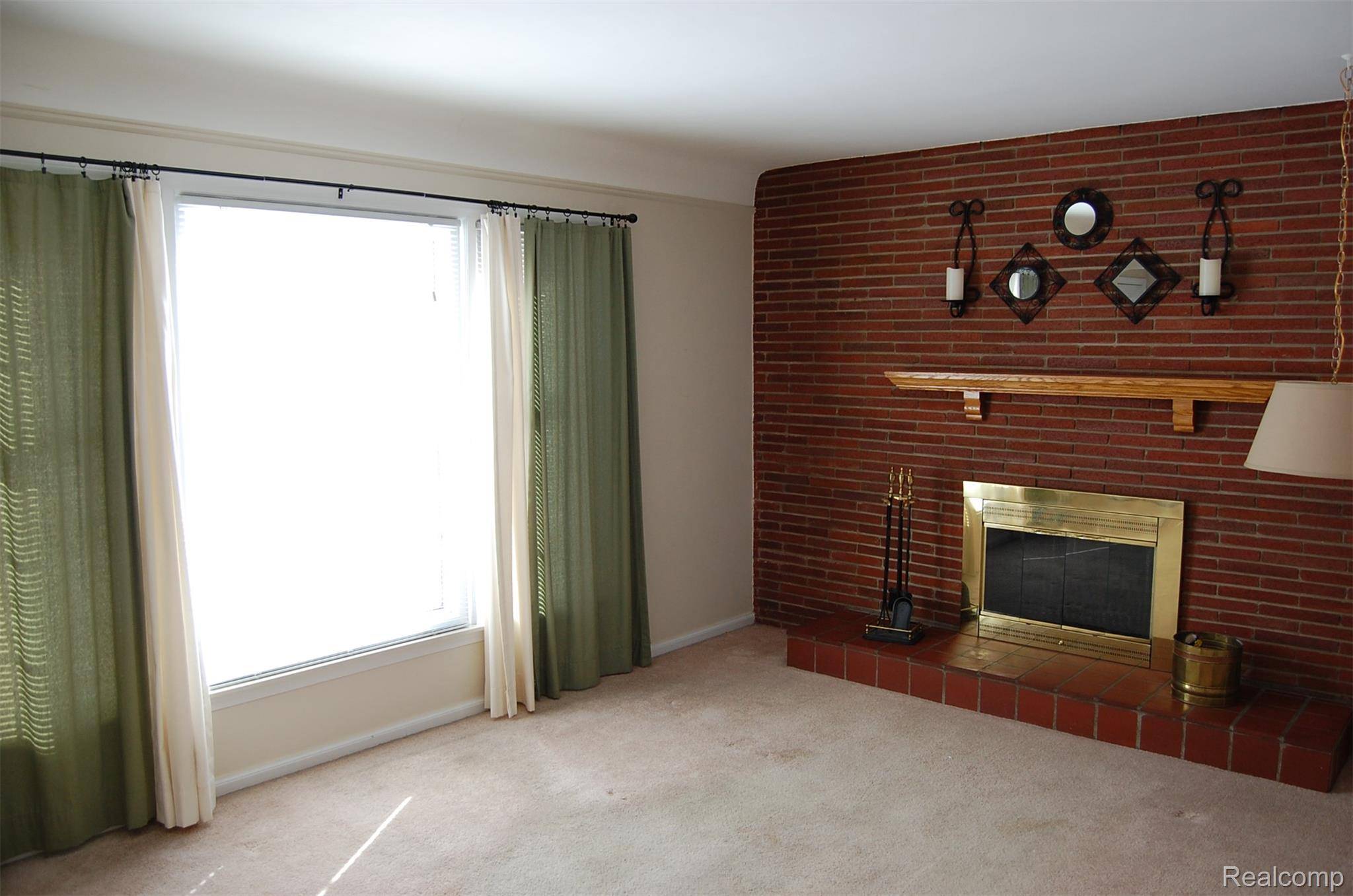 Dearborn, MI 48124,2610 Detroit ST