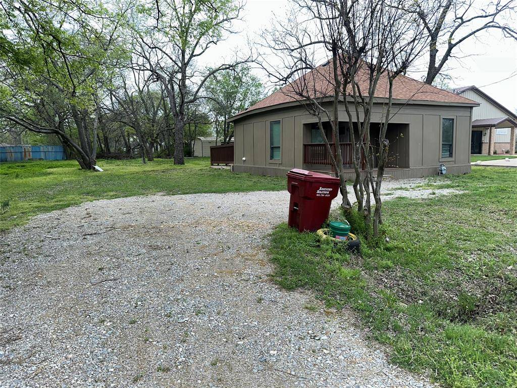 Bonham, TX 75418,1711 Oriental Street