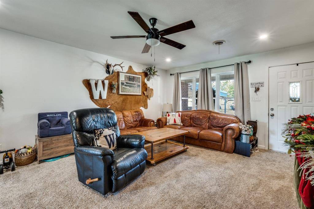 Bridgeport, TX 76426,1406 Vine Street