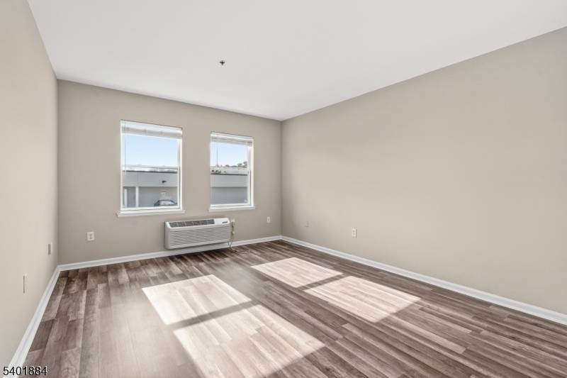 Edgewater Boro, NJ 07020,905 River Rd #224