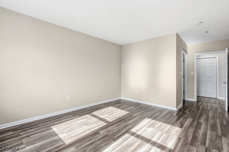 Edgewater Boro, NJ 07020,905 River Rd #224